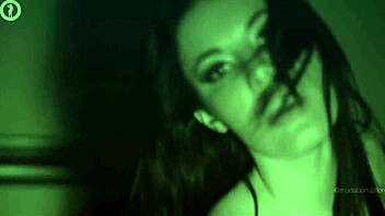 Seductive fitness teen tempts into hardcore pounding
