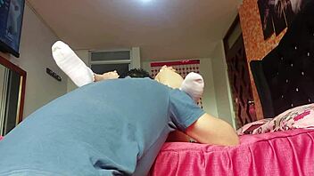 suck my fan's cock bareback till he fills me with hot cum!