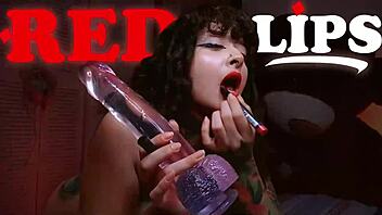 Kinky tattooed girl slurps sloppy blowjob with lipstick mess!