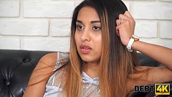 Roxy Lips trades sex for debt delay