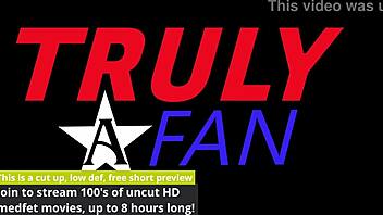 raven rogue teases aria nicole's feet in playful backstage massage session