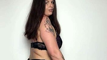 Milf Strips Tattoo Body Slowly For Your Pleasure