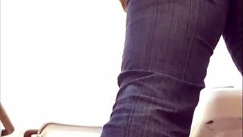 Pretty babe pees and flaunts hot ass!