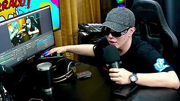 bruna lambertini and isa moura tease tight asses on camera