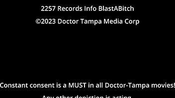 Michelle Anderson Fucked Hard Twice While Giving Gloves Handjob!