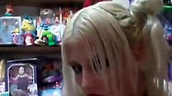 cosplay fun as ariel scarlet succubus sailormoon sailor 😍🌙