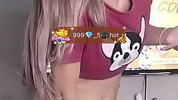 Novinha's intense cameltoe live reveal