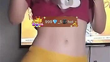 Novinha's intense cameltoe live reveal