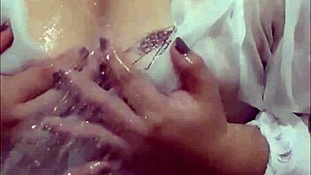 Viral Student Bathes Solo Curvy Beauty