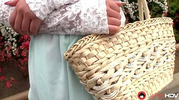 Kyoka Makimura gets fingered in kitchen by lover! 🔥🍑💦😍