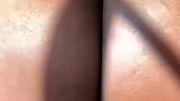 amazing ebony slut shakes her fat ass teasingly