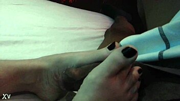 my mature spanish white feet give perfect footjob pleasure