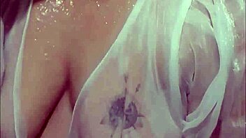 Viral Student Bathes Solo Curvy Beauty