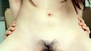 羞ずかしいけど腰動いちゃう素人女子大生の本気顔面騎乗👅😈 homemade femdom facesitting