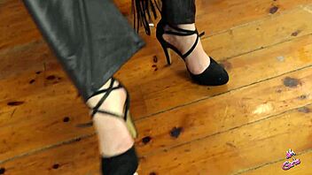 lucifer wax curvy milf dildo squirt shaved pussy