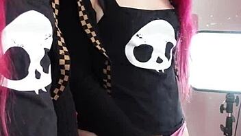 redhead tranny pinky masturbates to mirror cumshot