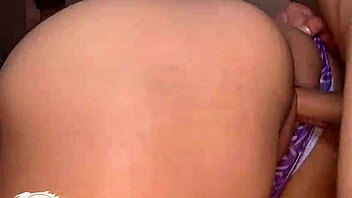 pregnant milf savannah watson fucks young stud wildly!