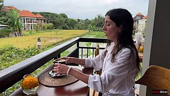 eating cum-covered pizza in public cafe yum!