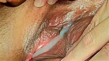 fat bbw slurps black cock and takes creampie cumshots