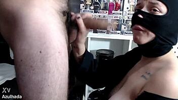 chupo esa verga de 20 cm hasta vaciarla toda papi