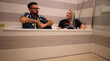 livie shares bath secrets in frankie jax's intimate interview