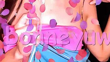 bonneyuwu shares 10 hot pics and sexy pigtail video