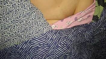 Curvy Shaved Amateur Flaunts Big Tits And Juicy Pussy Close