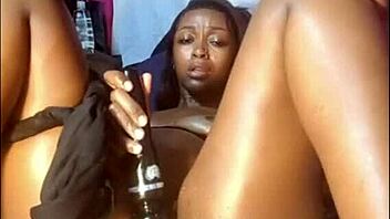 Curvy ebony fingers wet pussy soaking bed sheets in solo play