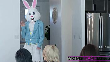 stepmom and young babe turn family photo into wild bunny fuck