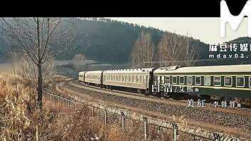 Newlywed bai jie overflows with young wife's horny love?