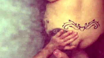 fogoso sexo na ducha com argentina tetona lambendo e fodendo pauzão