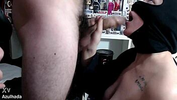 chupo esa verga de 20 cm hasta vaciarla toda papi