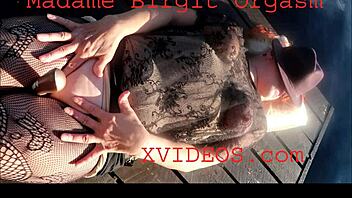 Birgit milf housewife vibes to real orgasm outdoors 😍💦