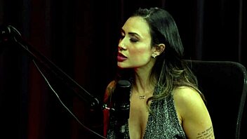 sempre exibida essa latina tatuada no casting de fidelidade 😏🔥 sensual boom em transparência