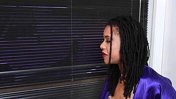 hey gorgeous ebony model, spread for my camera before i taste that petite pussy?