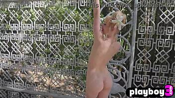 Exposing my big ass posing so sexy