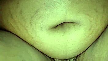 Bbw mom fingers wet pussy solo moaning loud 😩💦