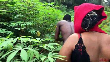 neighbor wife hides in bush for secret rough pussy pounding