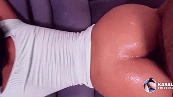 Pantyless Brazilian Novinha Dances Wildly Then Takes Huge Cock From Kasal Doideria!