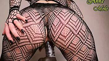 pawg in sexy black tights rides big dildo closeup!