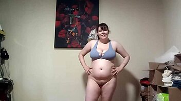 pantsless hiit workout with vibrator in i cum