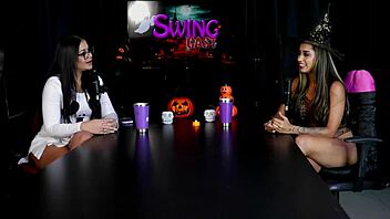 Tamanho n�o � documento spills her exhibitionist life stories and fave fuck spots on Halloween night