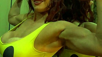 worship my muscular biceps and athletic bikini body