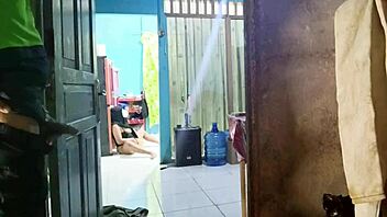 Housewife Caught Masturbating By Delivery Prank!