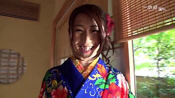 Stunning mature av star ayumi shinozaki seduces in intense scene