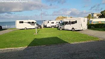 Tattooed mature milf feels wild urge to piss publicly