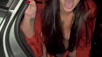 Bodybuilder Wife Barebacks Big Ass in Wild Interracial Dogging Frenzy