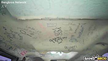 slimthick vic i'm ridin reverse on bus dick so deep errr