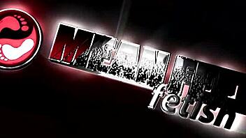 cum all over my slim feet, you know you want to!