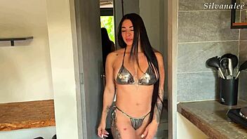 Silvana Lee SEDUCES Lucky Guy with HUGE ASS in Pool